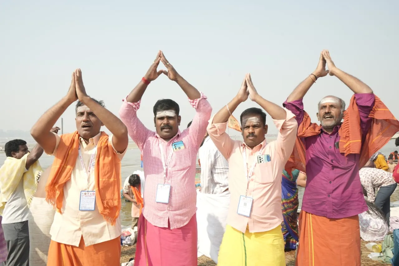 7b977243-464e-49b3-b936-d404a100d402