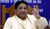मायावती ने साधा सपा-कांग्रेस पर निशाना, बोलीं— अब मुस्लिम समाज बसपा का साथ दे, 2027 चुनाव में बनेगा नया समीकरण