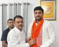 वरिष्ठ भाजपा नेता नीरज सिंह से मण्डल अध्यक्ष संजय तिवारी ने की मुलाकात