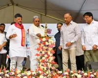 सीएम ने एक सप्ताह के भीतर बेंगलूरु में सड़क के गड्ढे बंद करने के निर्देश दिये