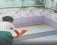छात्राओं से टॉयलेट साफ कराने वाली वार्डन बर्खास्त