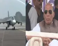 तेजस लड़ाकू विमान ने भरी पहली उड़ान