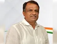 आरएसएस-भाजपा नेताओं को अपने बच्चों को लाठी-बंदूक चलाने की ट्रेनिंग देनी चाहिए: एमएलसी