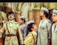 हम अंग्रेजो के जमाने के जेलर हैं