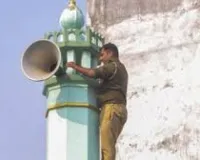 यूपी में मंदिरों और मस्जिदों से हटाए गए लाउडस्पीकर