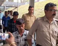  नसीरुद्दीन-फिरदौस-वासिफ-अपू ने किया था बलात्कार