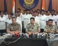 दंतेवाड़ा में नक्सलियों का बड़ा आत्मसमर्पण: 65 लाख के इनामी 37 माओवादी मुख्यधारा में लौटे