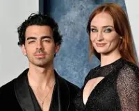 सोफी टर्नर की दमदार वापसी