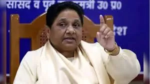 मायावती ने साधा सपा-कांग्रेस पर निशाना, बोलीं— अब मुस्लिम समाज बसपा का साथ दे, 2027 चुनाव में बनेगा नया समीकरण