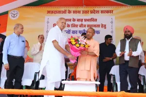 आपदा में किसानों के साथ खड़ी है यूपी सरकार: योगी