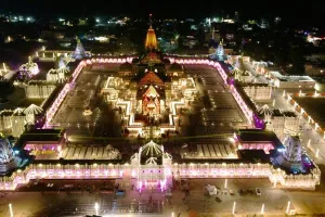 ध्वजारोहण कार्यक्रम-2025 से पूर्व अयोध्या श्रीराम जन्मभूमि मंदिर परिसर का भव्य दृश्य