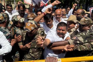 मुख्यमंत्री कल मैसूरु में देवराज उर्स की प्रतिमा का अनावरण करेंगे: मंत्री