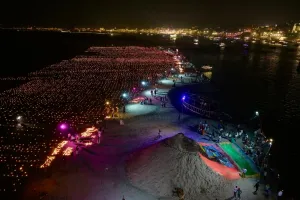 काशी में योगी ने जलाया पहला दीप, गंगा तट जगमगाए असंख्य दीयों से