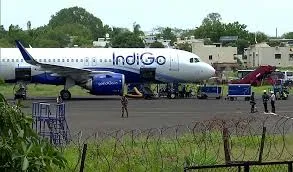 IndiGo संकट पर PM मोदी की सख्त टिप्पणी आते ही DGCA ने इंडिगो की 115 उड़ानें घटाईं