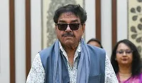 मस्जिद के शिलान्यास के पीछे राजनीतिक हताशा, चुनावी जमीन गर्माने की कोशिश: शत्रुघ्न सिन्हा