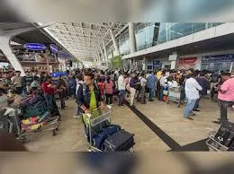 इंडिगो की उड़ानें बाधित होने पर DGCA का सख्त रुख