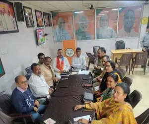 विधायक नीरज बोऱा ने ली बैठक, मतदाता सूची शुद्धिकरण पर दिया जोर