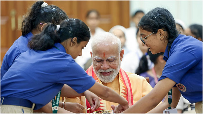 Modi ko Rakhi - 2